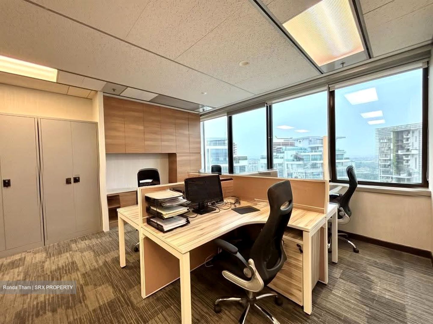 United Square (D11), Office #629213881